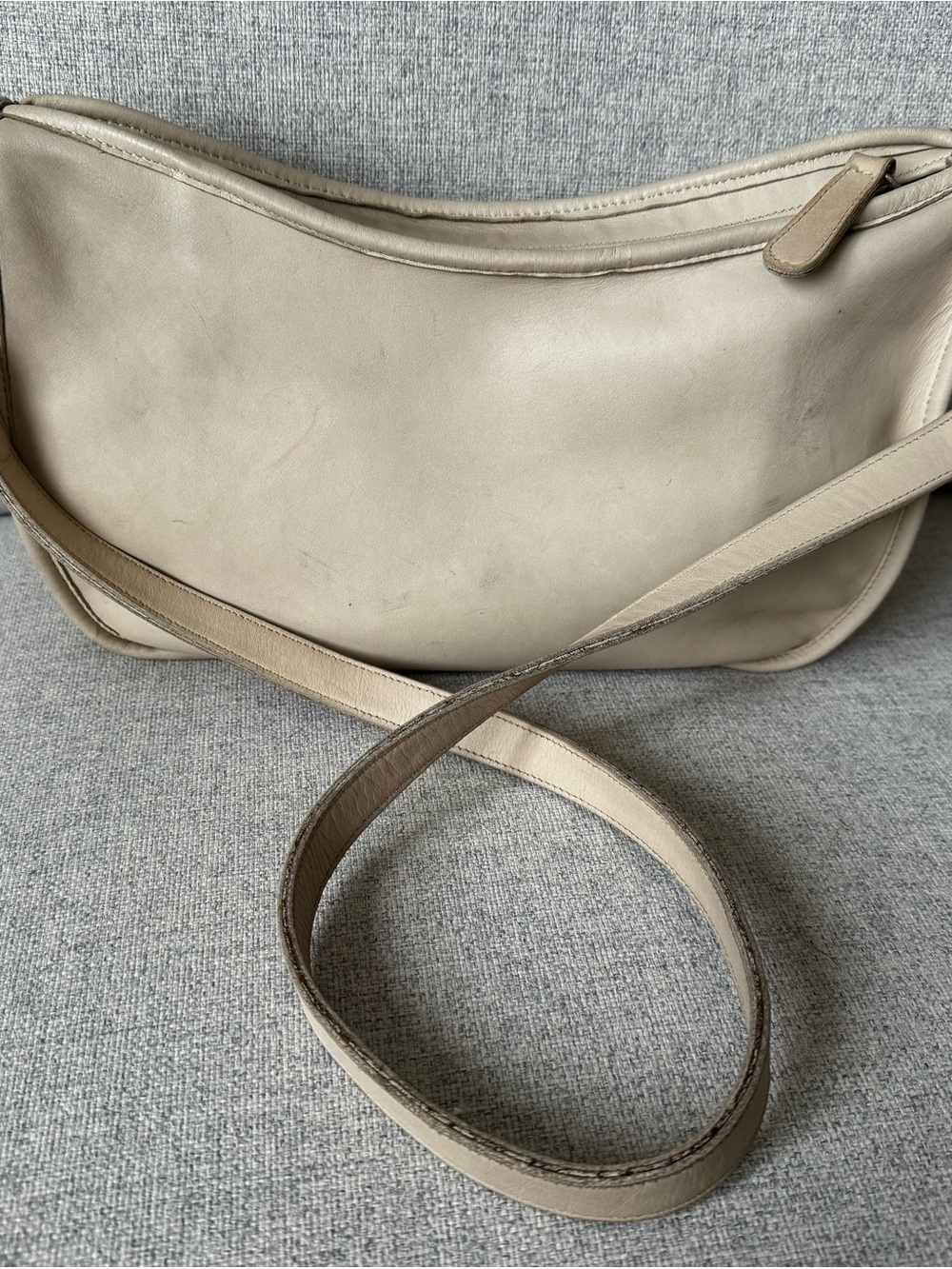 Vintage Coach 4040 Swinger Bag - Bone